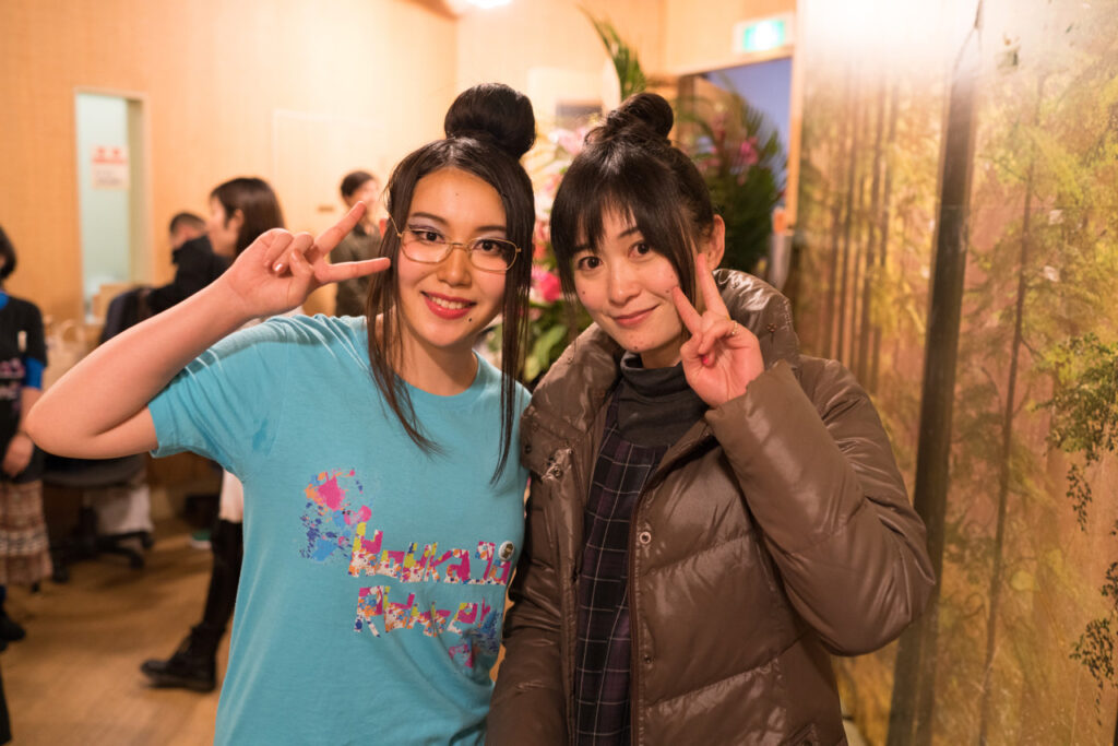 美人姉妹の再会