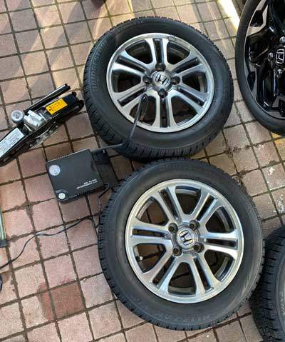 スタッドレスタイヤ